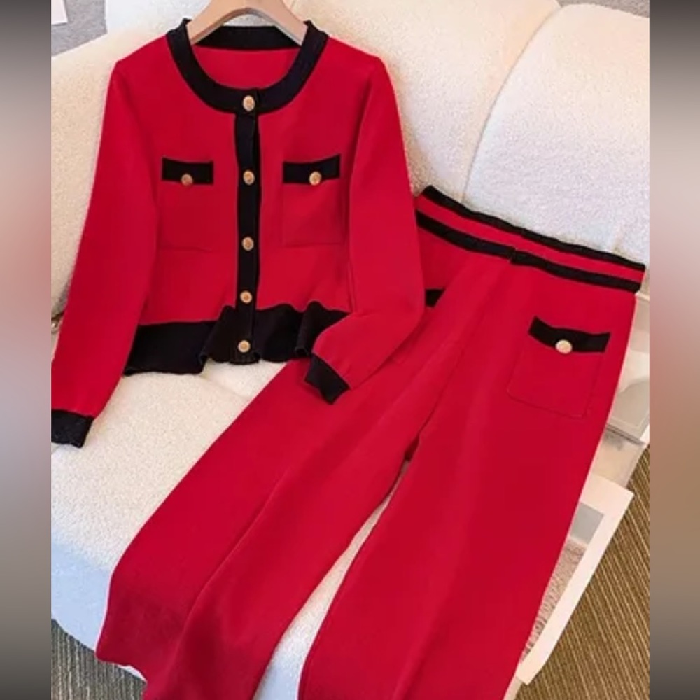 Red sweater set size M